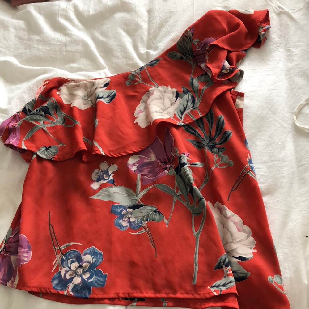 Floral top